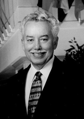 Dr. Miguel Nevarez