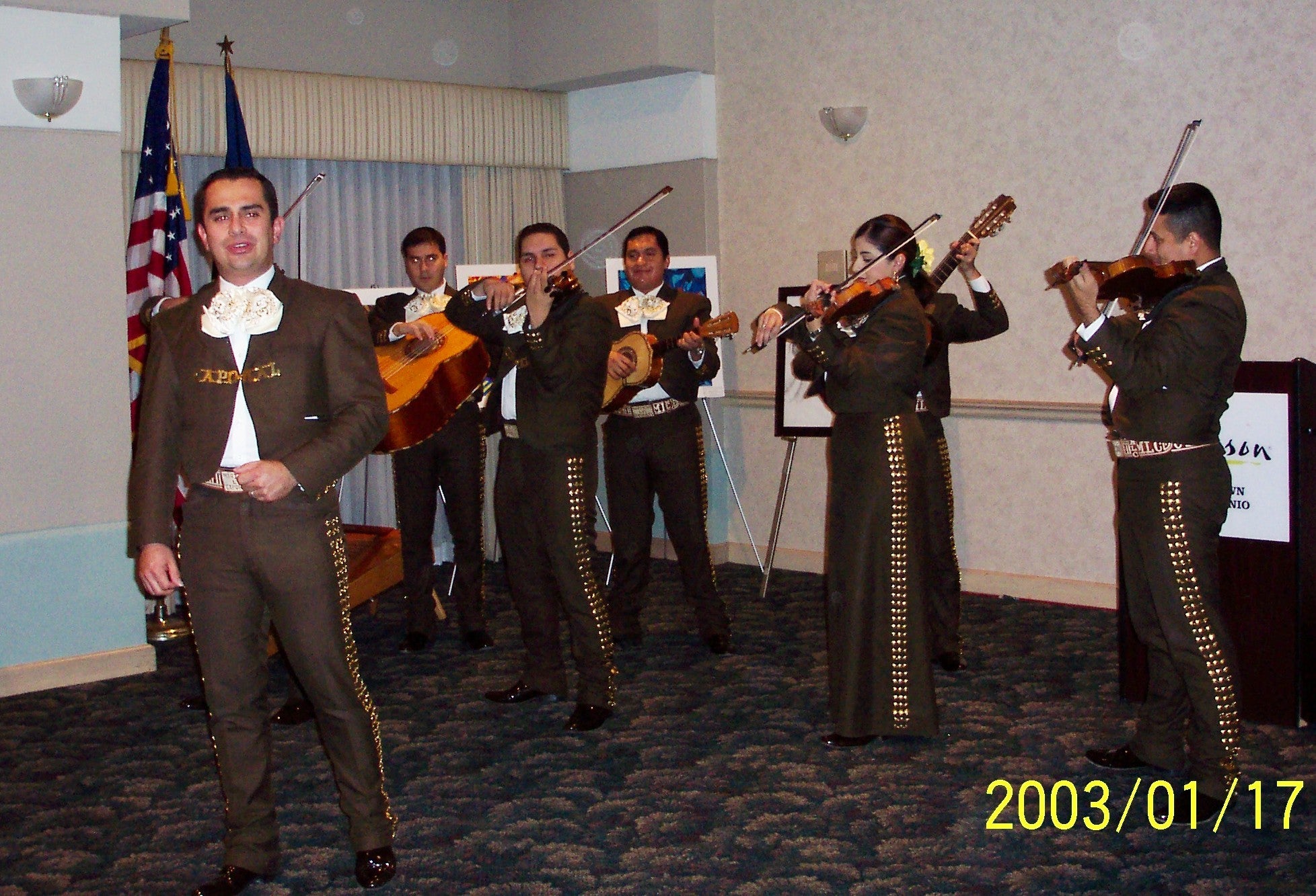 Mariachi Los Caporales