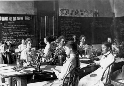 Biology class, 1903